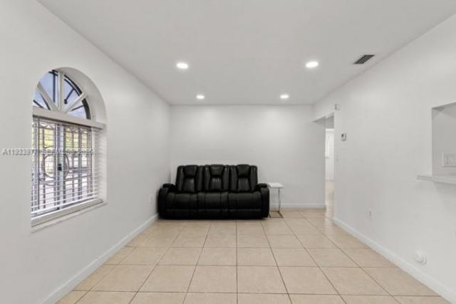 8851 NW 119th St, Unit 6101, Hialeah Gardens, FL 33018 Photo