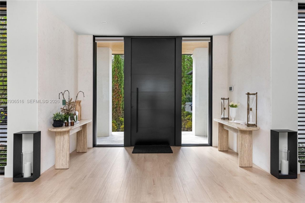 6003 SW 80th St, South Miami, FL 33143 Photo