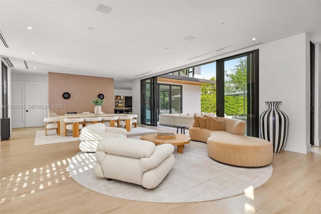 6003 SW 80th St, South Miami, FL 33143 Photo