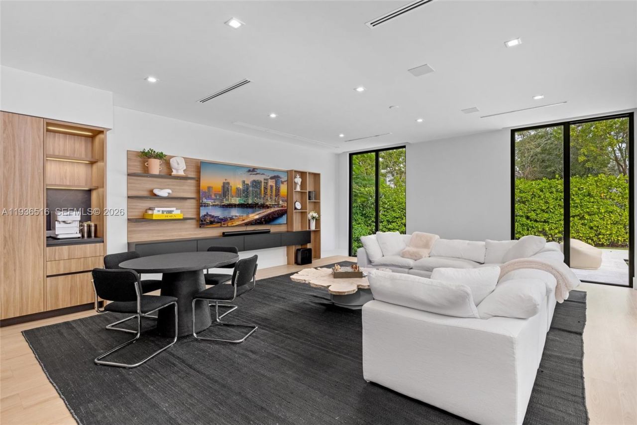 6003 SW 80th St, South Miami, FL 33143 Photo