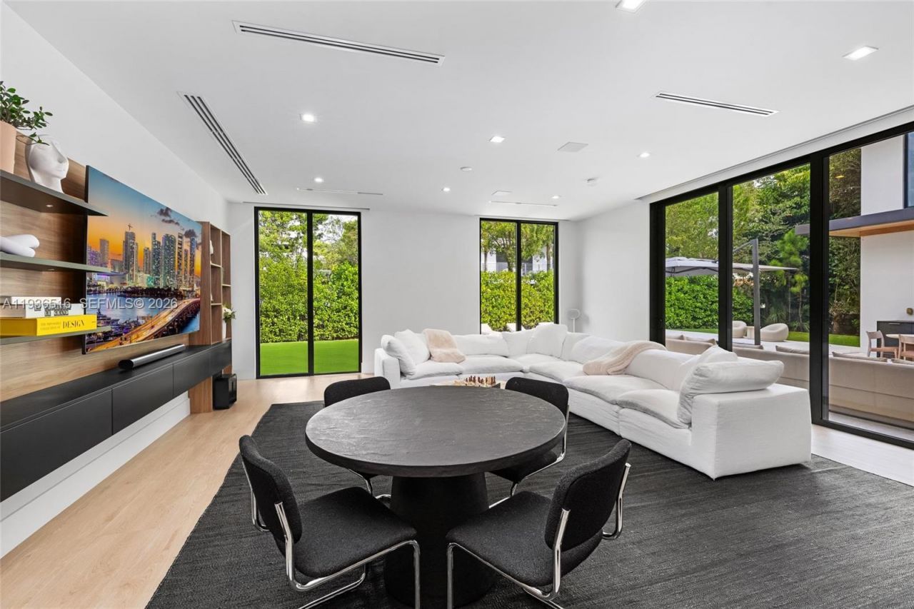 6003 SW 80th St, South Miami, FL 33143 Photo