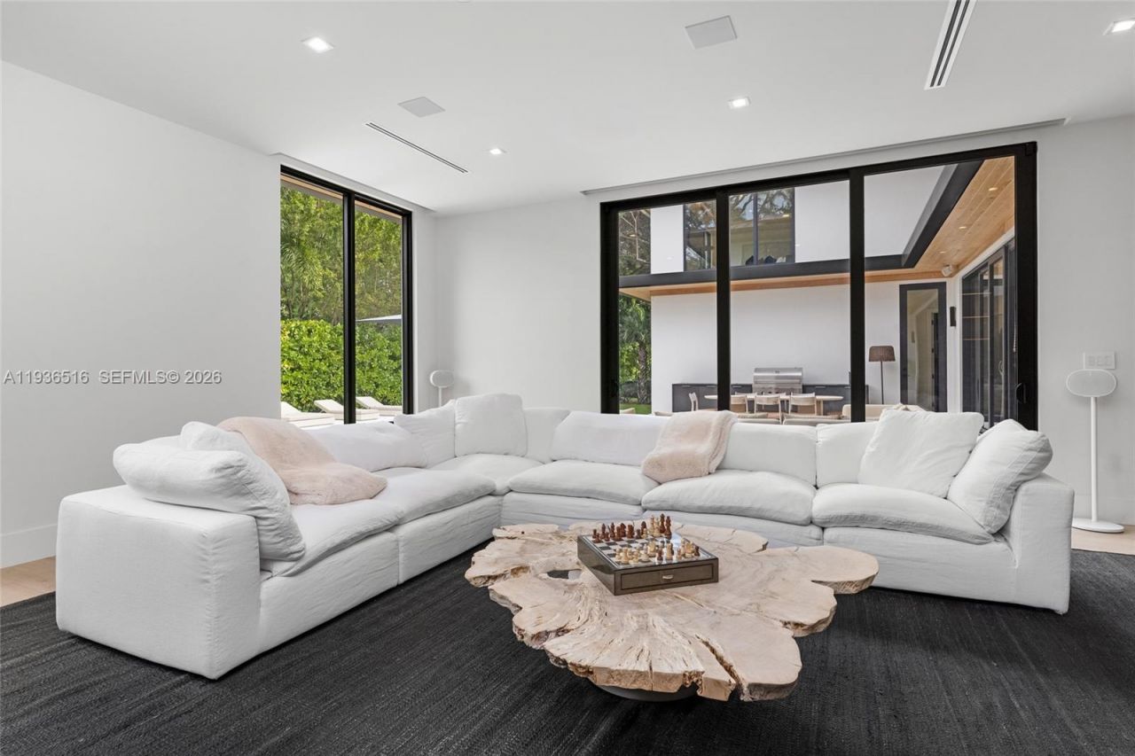 6003 SW 80th St, South Miami, FL 33143 Photo