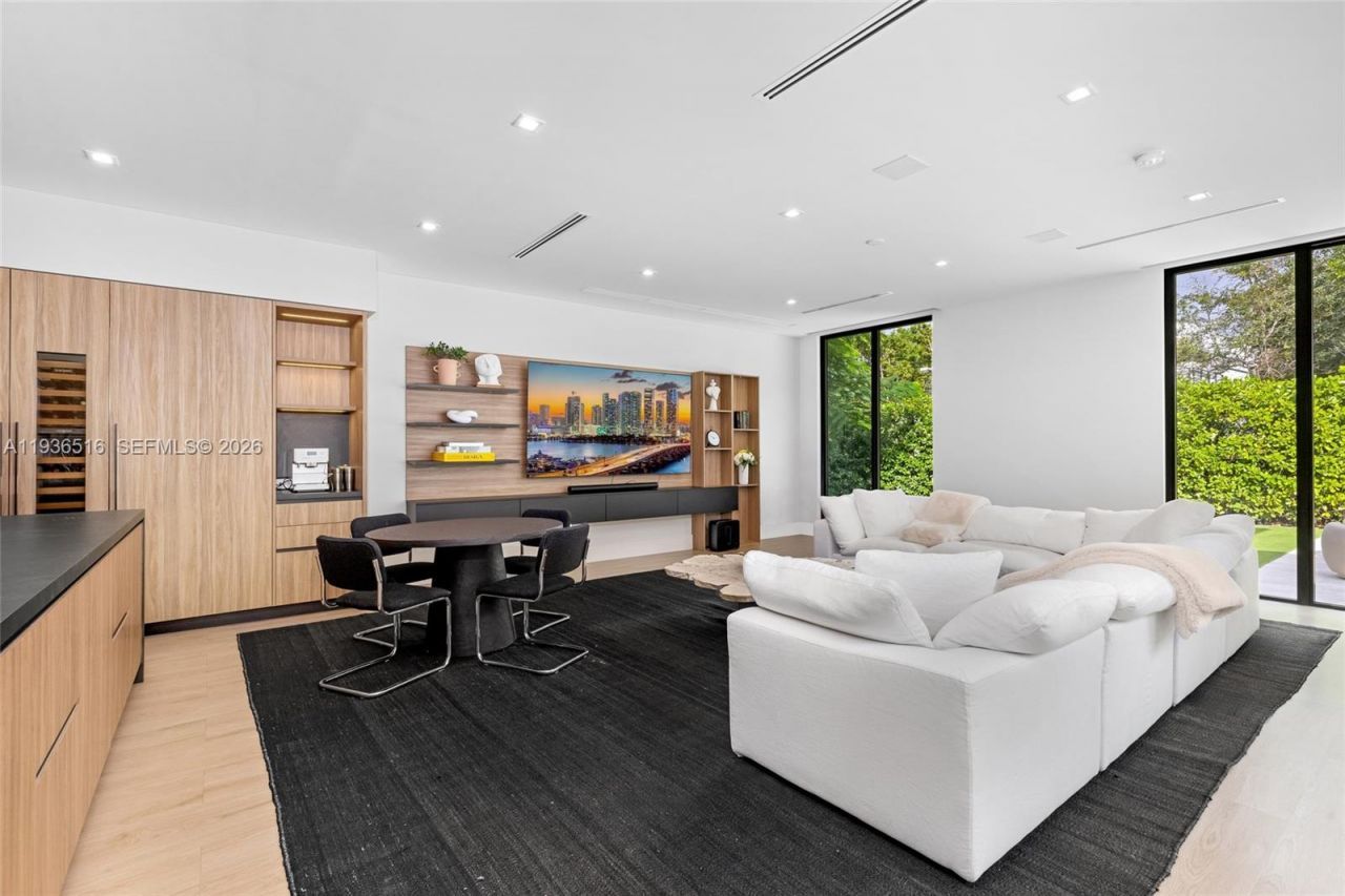 6003 SW 80th St, South Miami, FL 33143 Photo