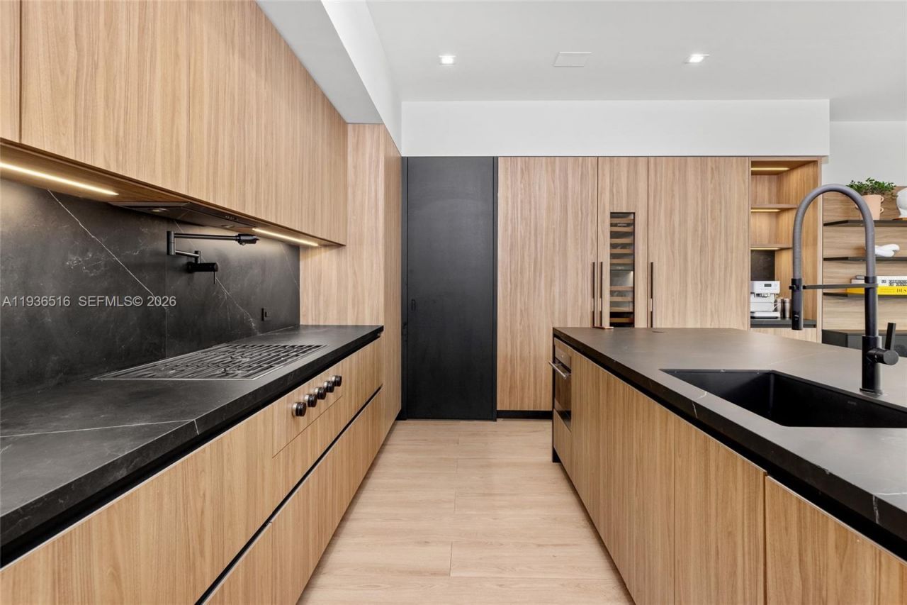 6003 SW 80th St, South Miami, FL 33143 Photo