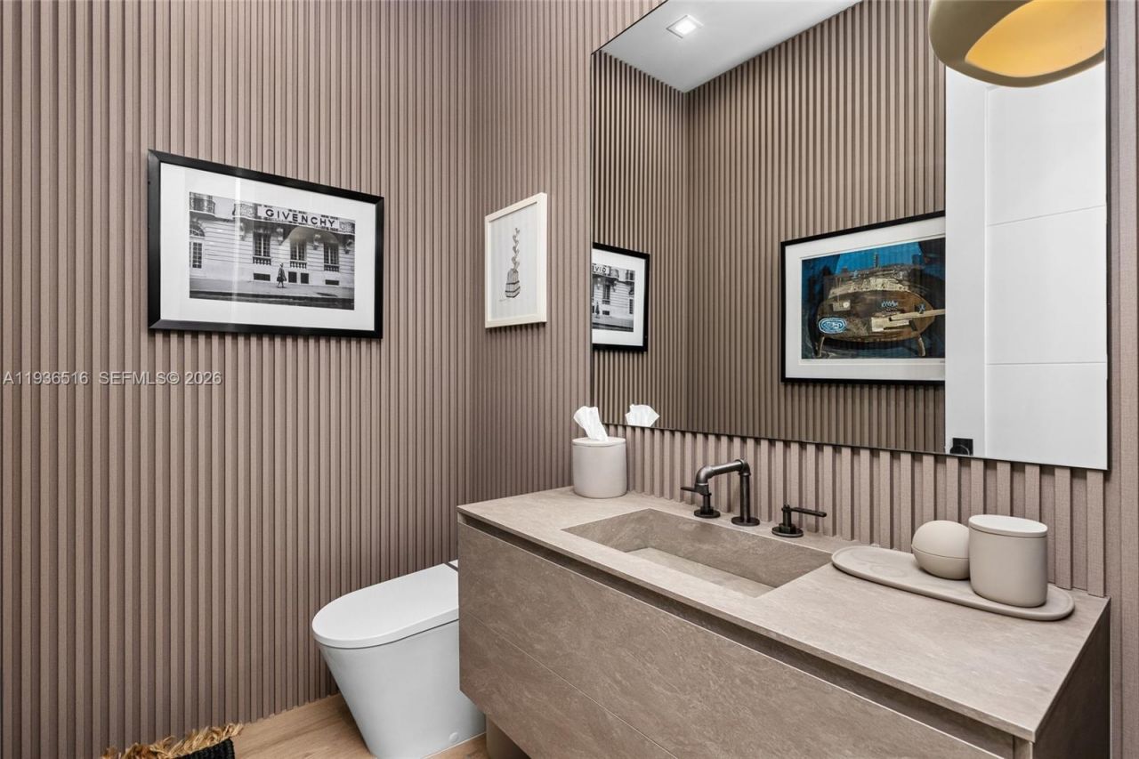 6003 SW 80th St, South Miami, FL 33143 Photo