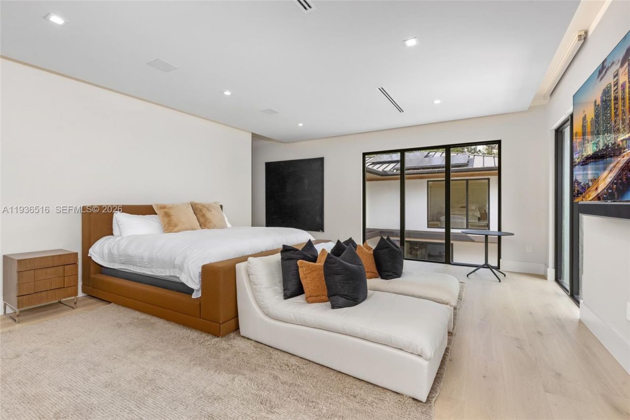 6003 SW 80th St, South Miami, FL 33143 Photo