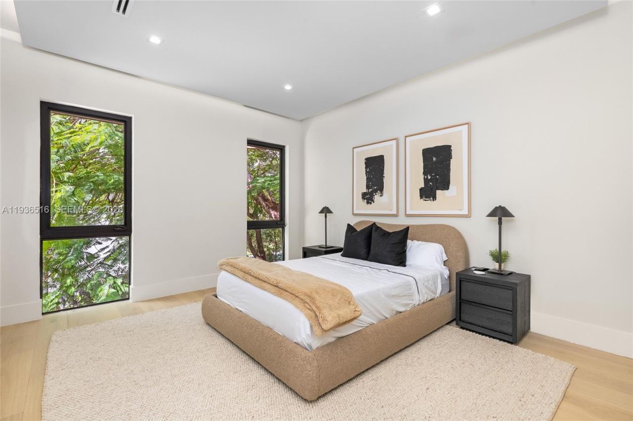 6003 SW 80th St, South Miami, FL 33143 Photo