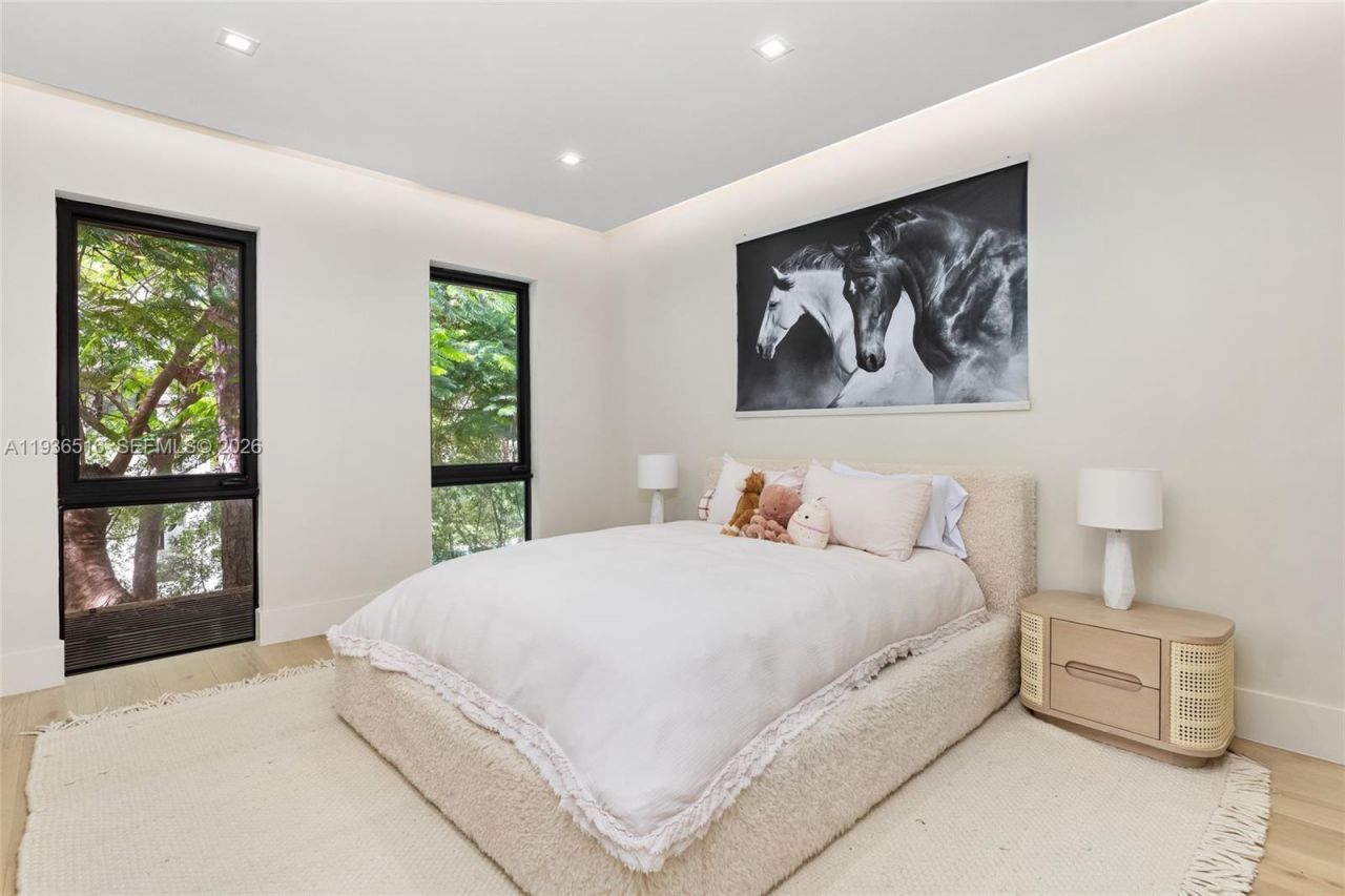 6003 SW 80th St, South Miami, FL 33143 Photo