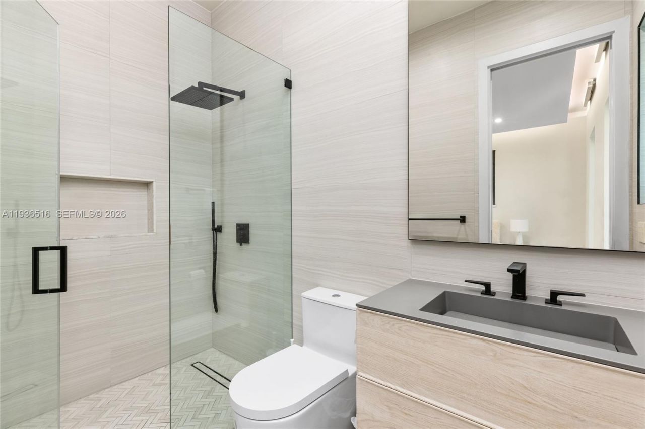 6003 SW 80th St, South Miami, FL 33143 Photo