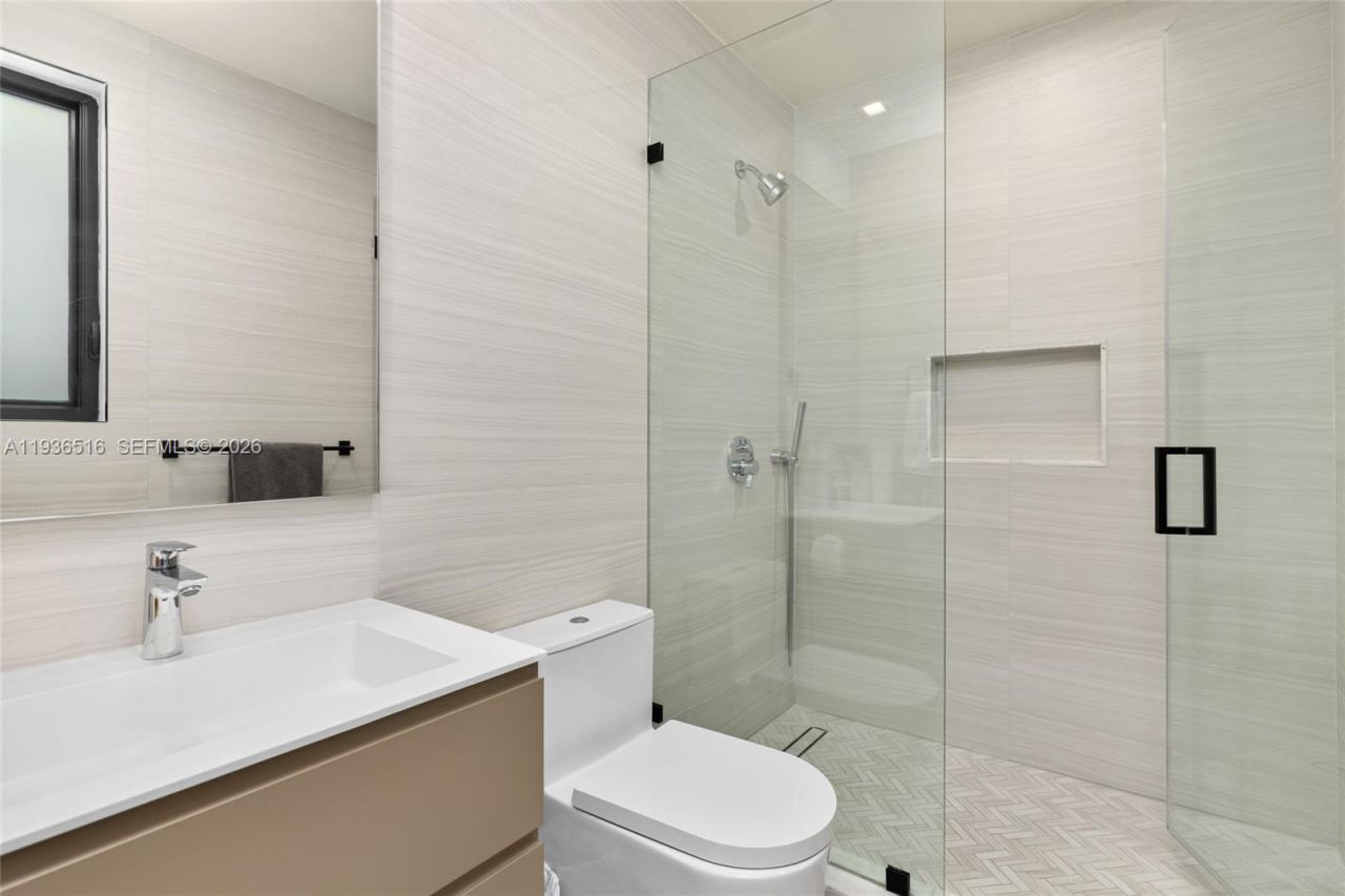 6003 SW 80th St, South Miami, FL 33143 Photo