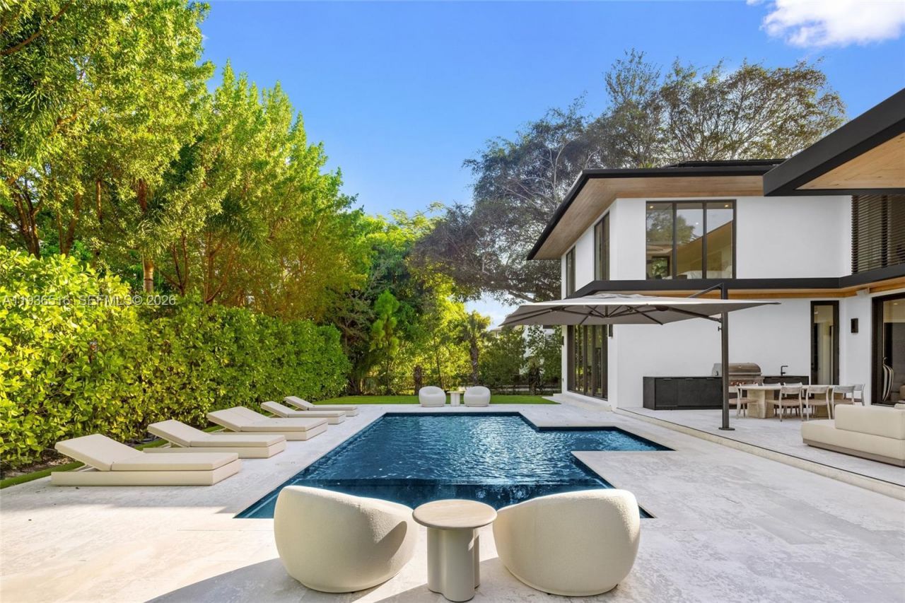 6003 SW 80th St, South Miami, FL 33143 Photo