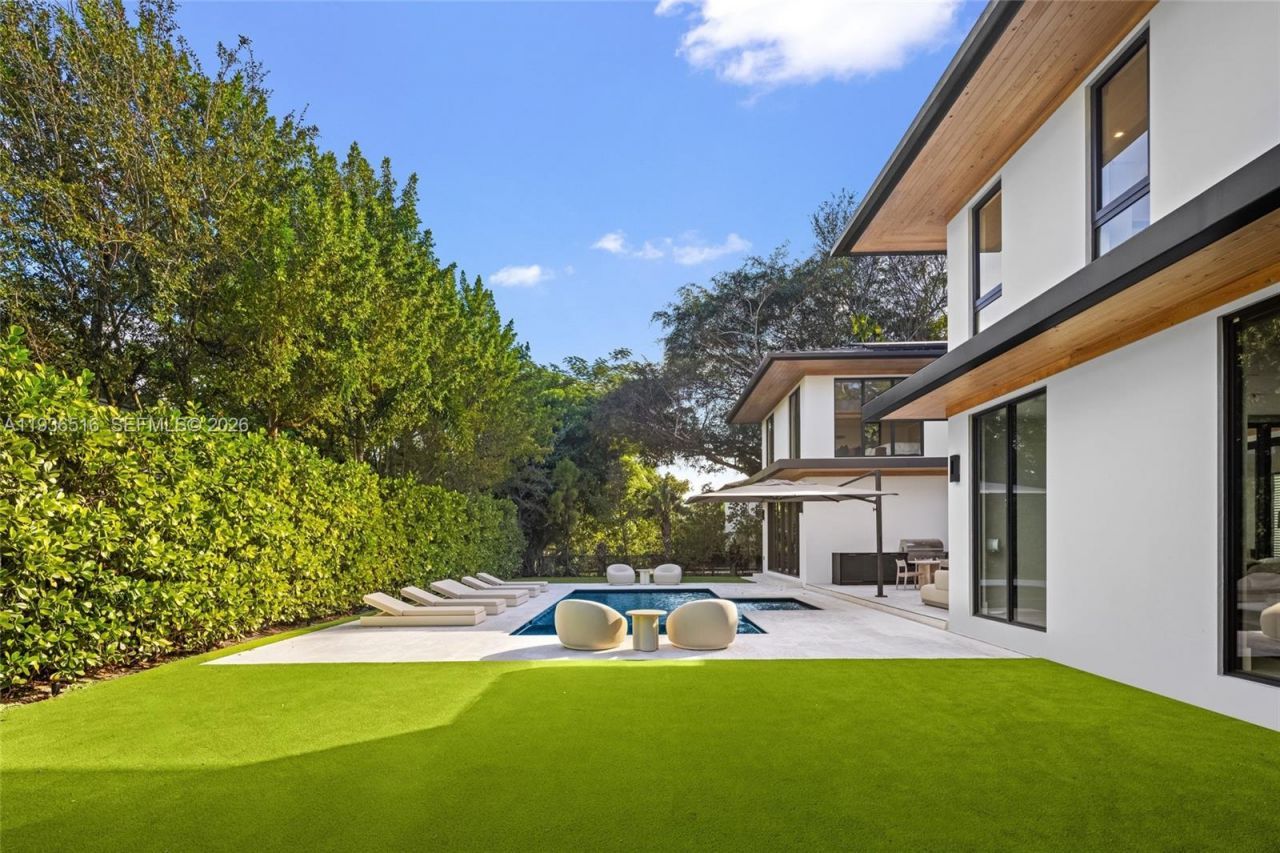 6003 SW 80th St, South Miami, FL 33143 Photo