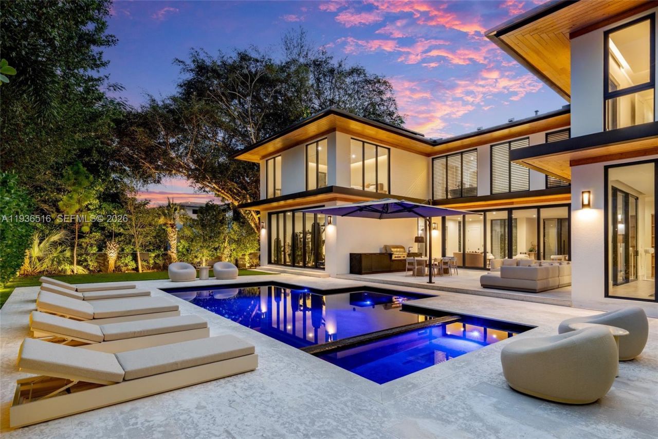 6003 SW 80th St, South Miami, FL 33143 Photo