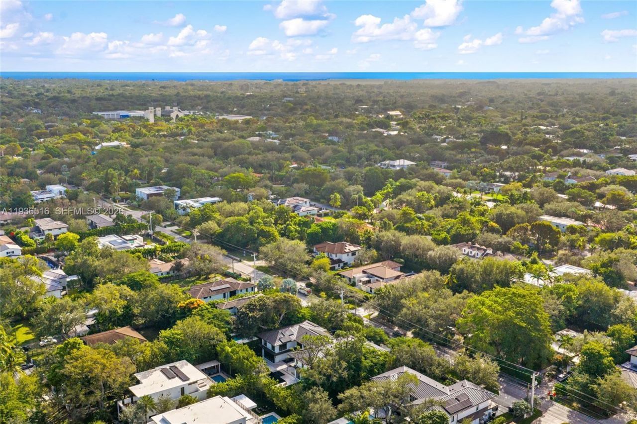 6003 SW 80th St, South Miami, FL 33143 Photo