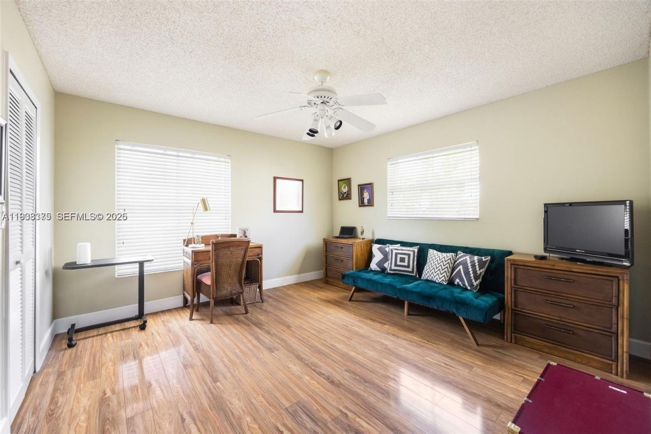 8610 SW 83rd St, Miami, FL 33143 Photo