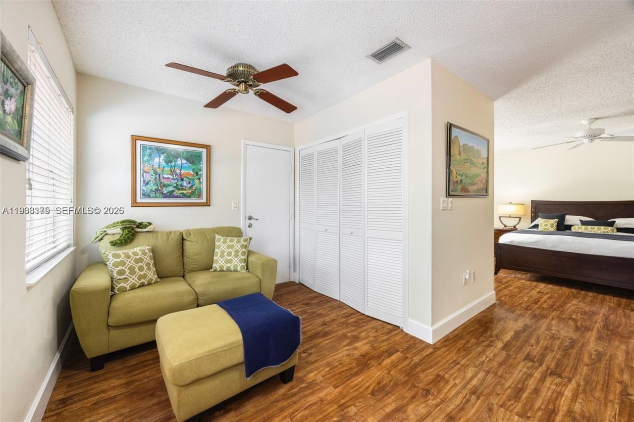 8610 SW 83rd St, Miami, FL 33143 Photo