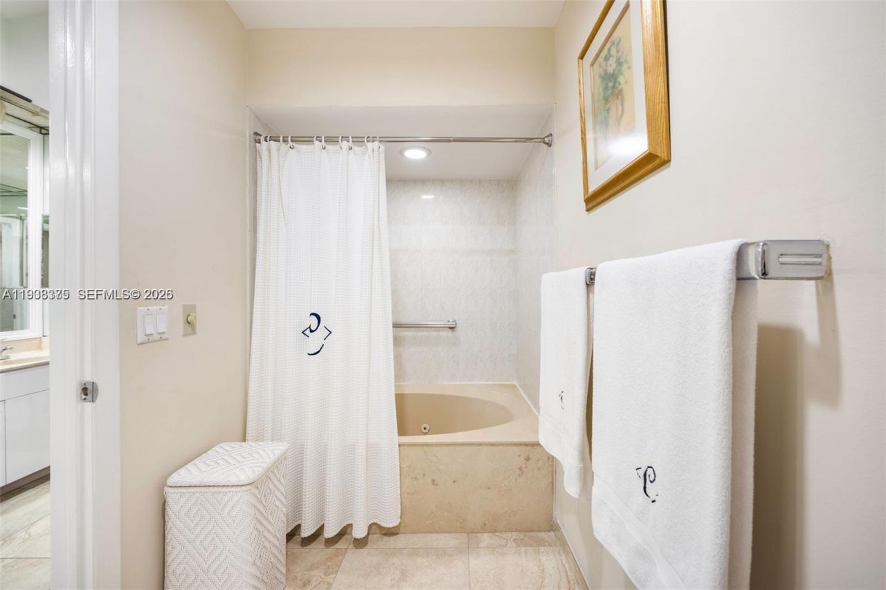 8610 SW 83rd St, Miami, FL 33143 Photo