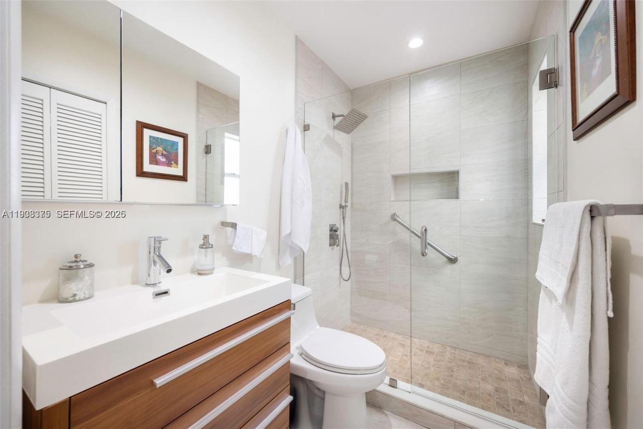 8610 SW 83rd St, Miami, FL 33143 Photo