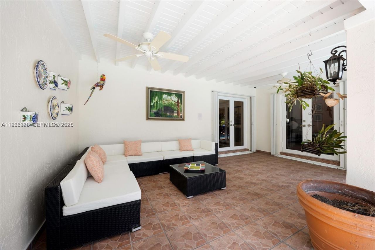 8610 SW 83rd St, Miami, FL 33143 Photo