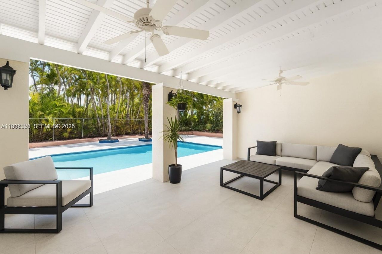 8610 SW 83rd St, Miami, FL 33143 Photo