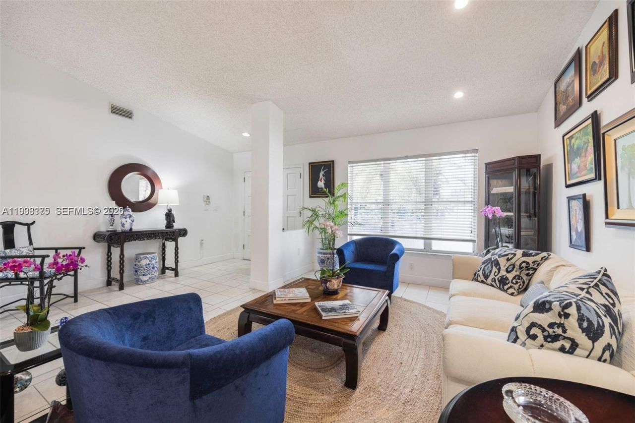 8610 SW 83rd St, Miami, FL 33143 Photo