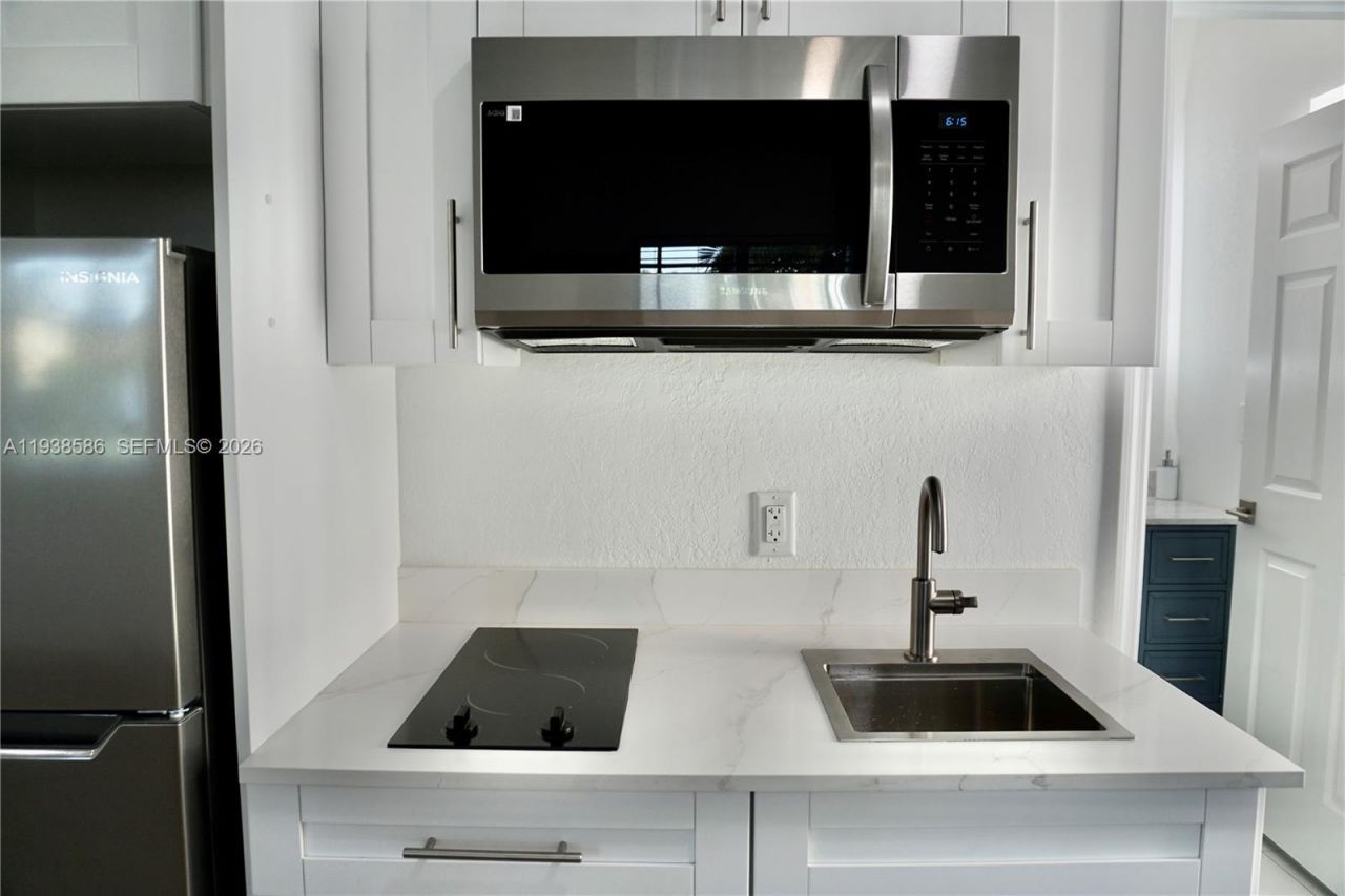 15762 SW 102nd St, Unit Studio, Miami, FL 33196 Photo