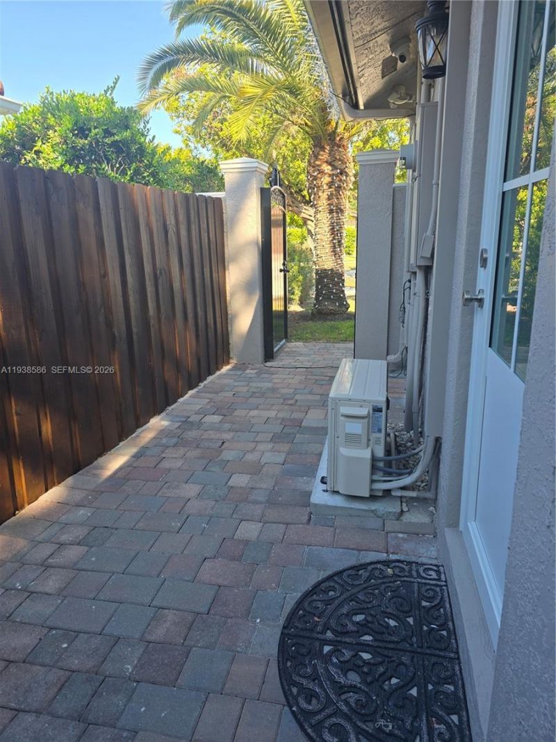 15762 SW 102nd St, Unit Studio, Miami, FL 33196 Photo