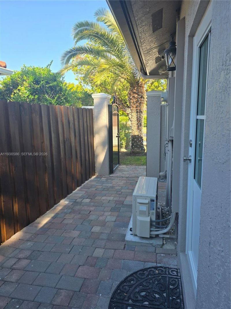 15762 SW 102nd St, Unit Studio, Miami, FL 33196 Photo