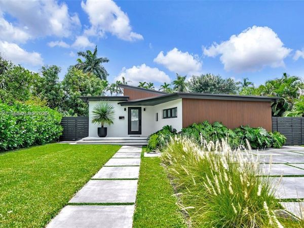 7531 Miami View Dr, North Bay Village, FL 33141