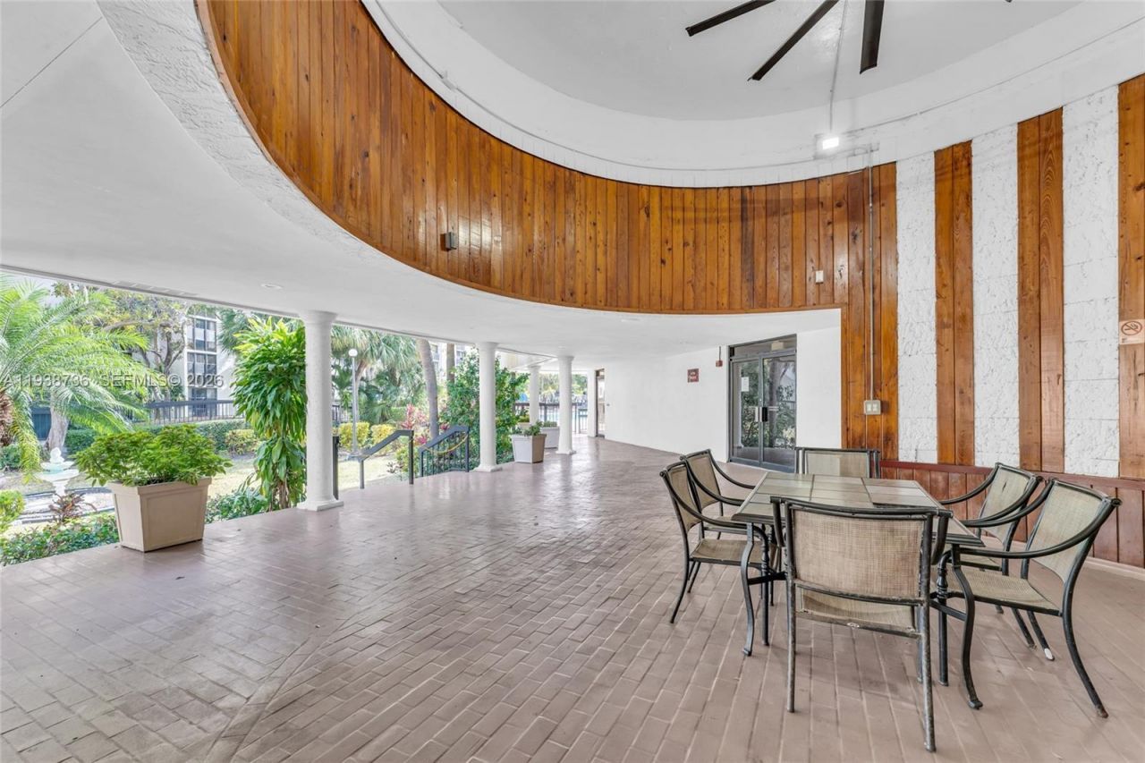 16919 N Bay Rd, Unit 118, Sunny Isles Beach, FL 33160 Photo