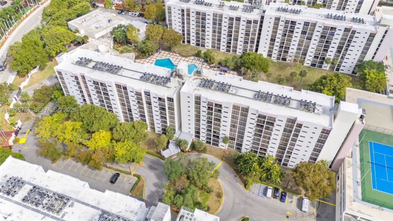 16919 N Bay Rd, Unit 118, Sunny Isles Beach, FL 33160 Photo