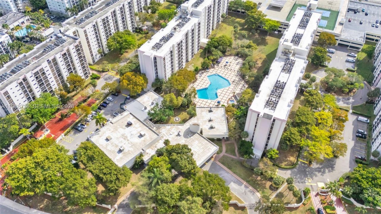 16919 N Bay Rd, Unit 118, Sunny Isles Beach, FL 33160 Photo