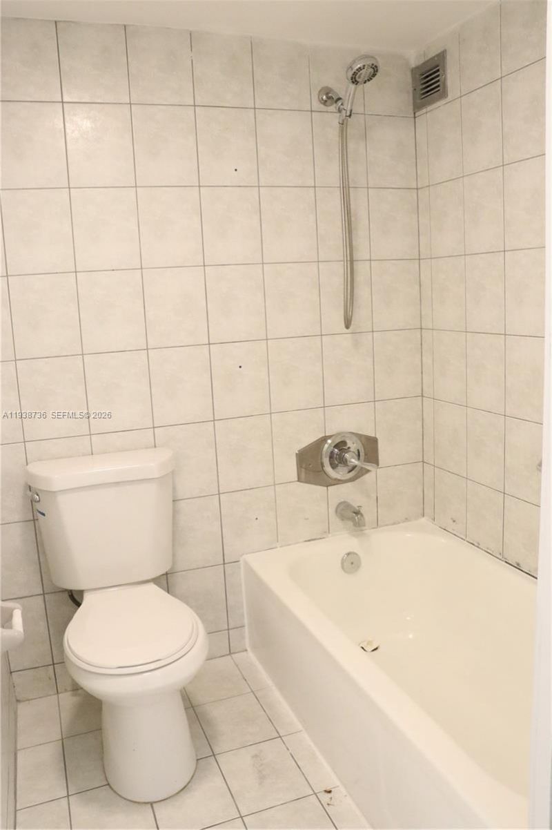 16919 N Bay Rd, Unit 118, Sunny Isles Beach, FL 33160 Photo