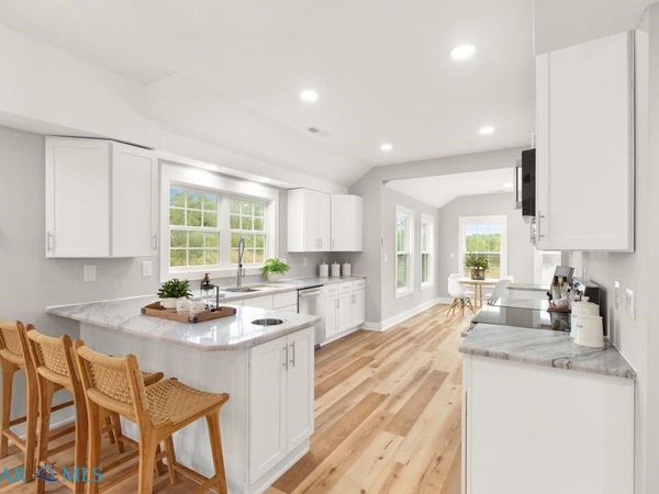 10104 Smiley Road , Hayes, VA 23072