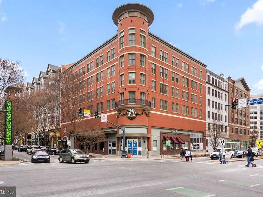 38 Maryland Avenue, Unit 324, Rockville, MD 20850 Main Photo