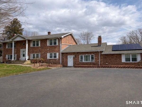 158 Leetes Island, Branford, CT 06405