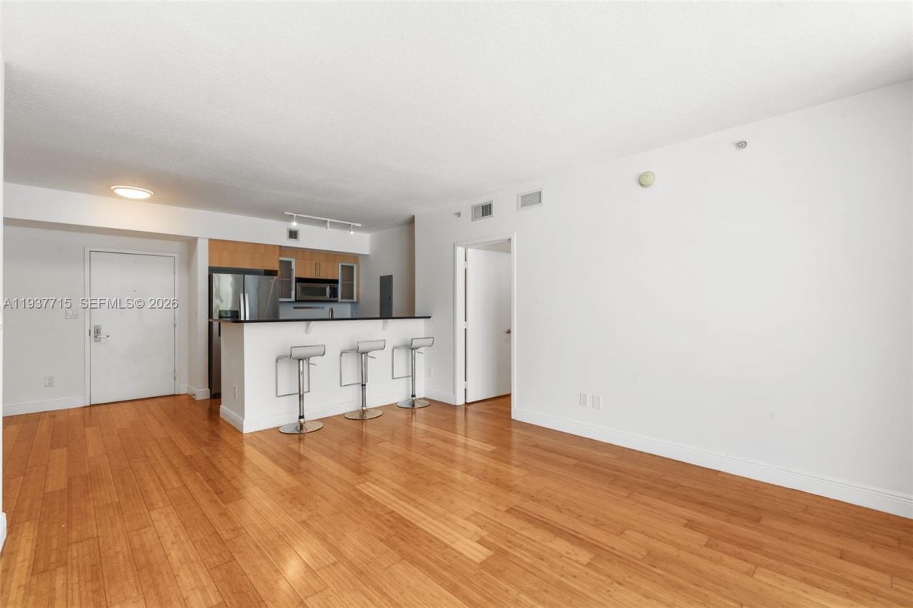 335 S Biscayne Blvd , Unit 908, Miami, FL 33131 Photo