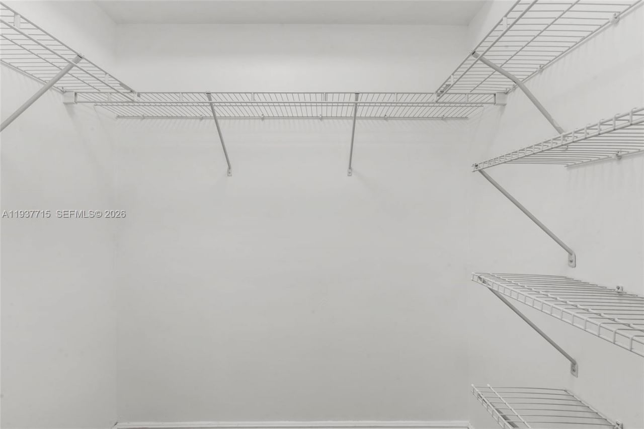 335 S Biscayne Blvd , Unit 908, Miami, FL 33131 Photo