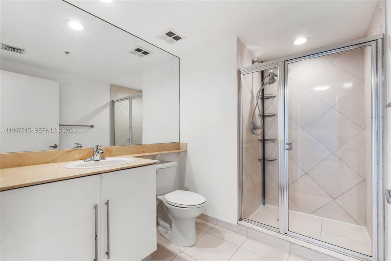 335 S Biscayne Blvd , Unit 908, Miami, FL 33131 Photo