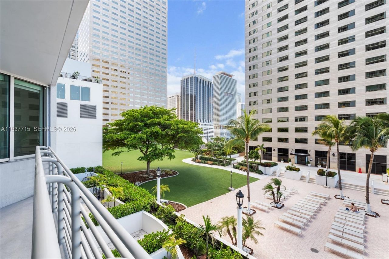 335 S Biscayne Blvd , Unit 908, Miami, FL 33131 Photo