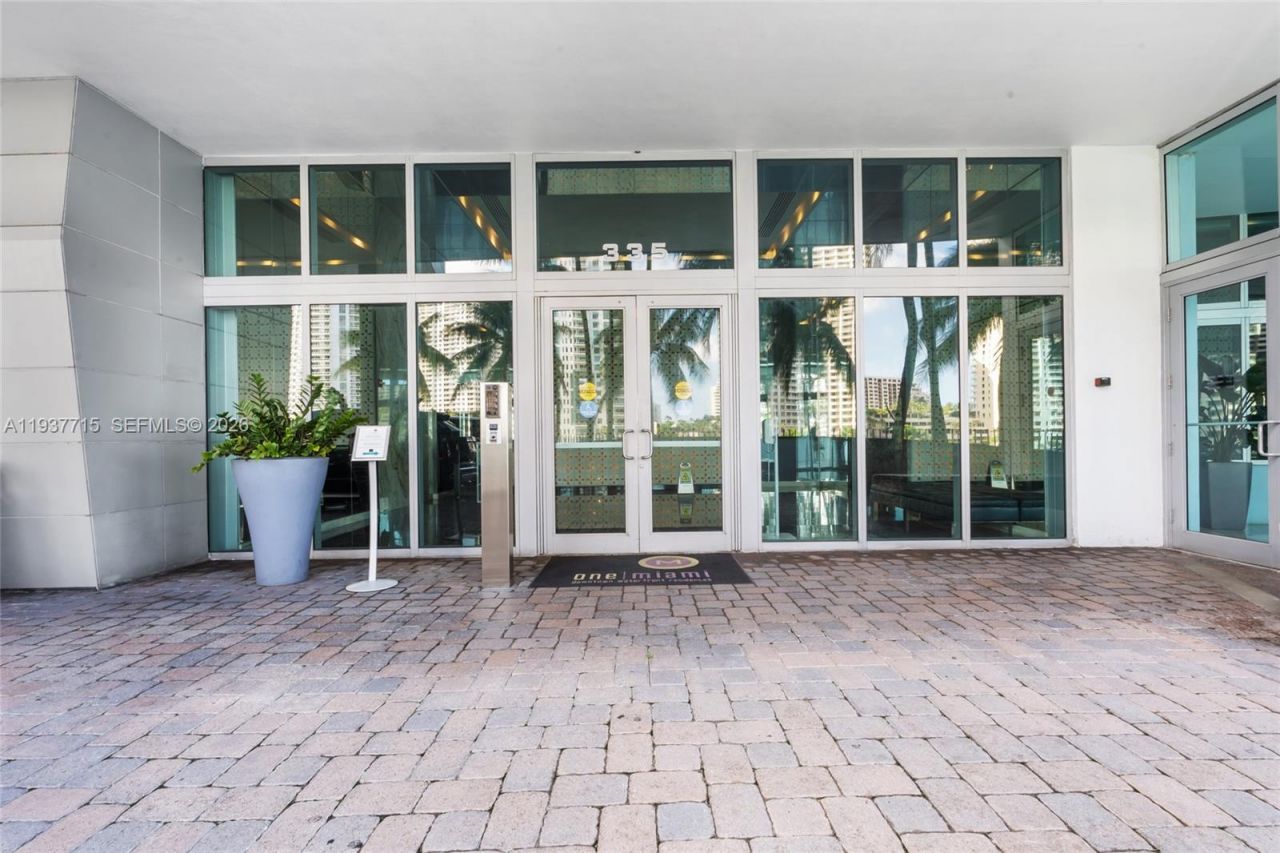 335 S Biscayne Blvd , Unit 908, Miami, FL 33131 Photo