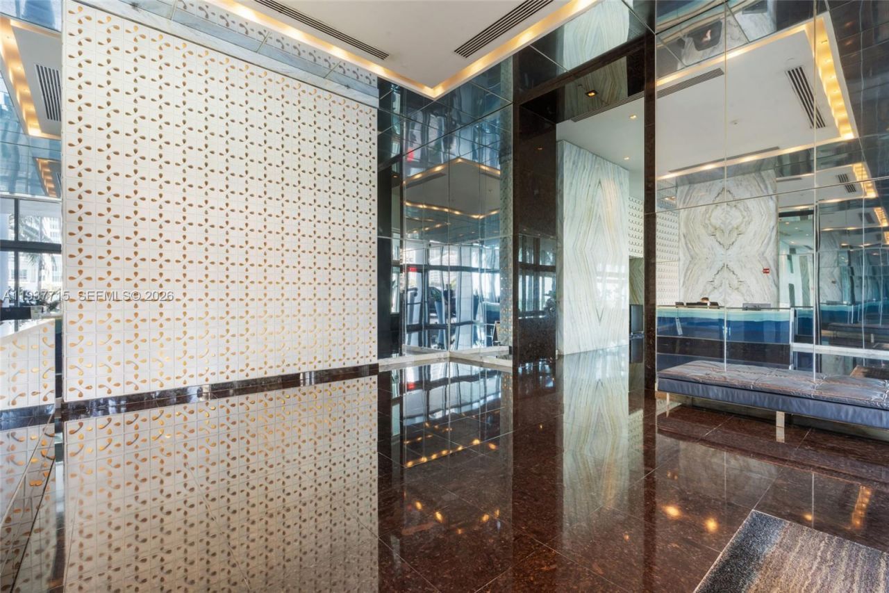 335 S Biscayne Blvd , Unit 908, Miami, FL 33131 Photo