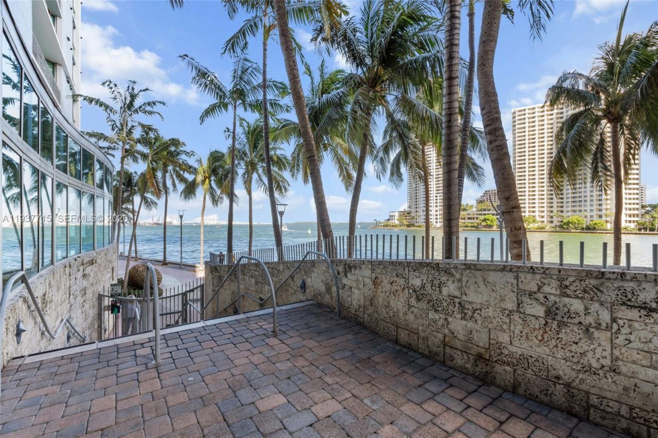 335 S Biscayne Blvd , Unit 908, Miami, FL 33131 Photo