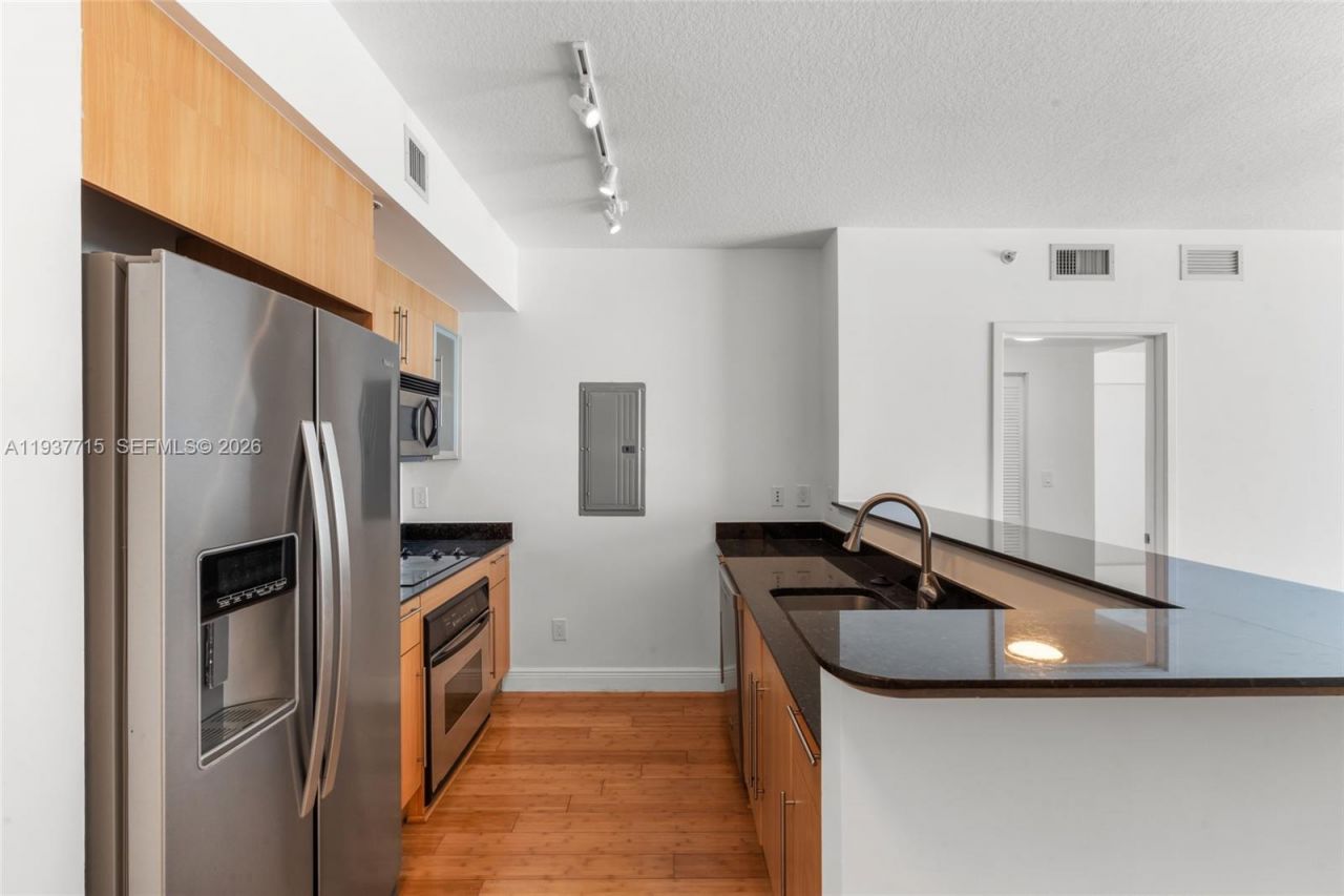 335 S Biscayne Blvd , Unit 908, Miami, FL 33131 Photo