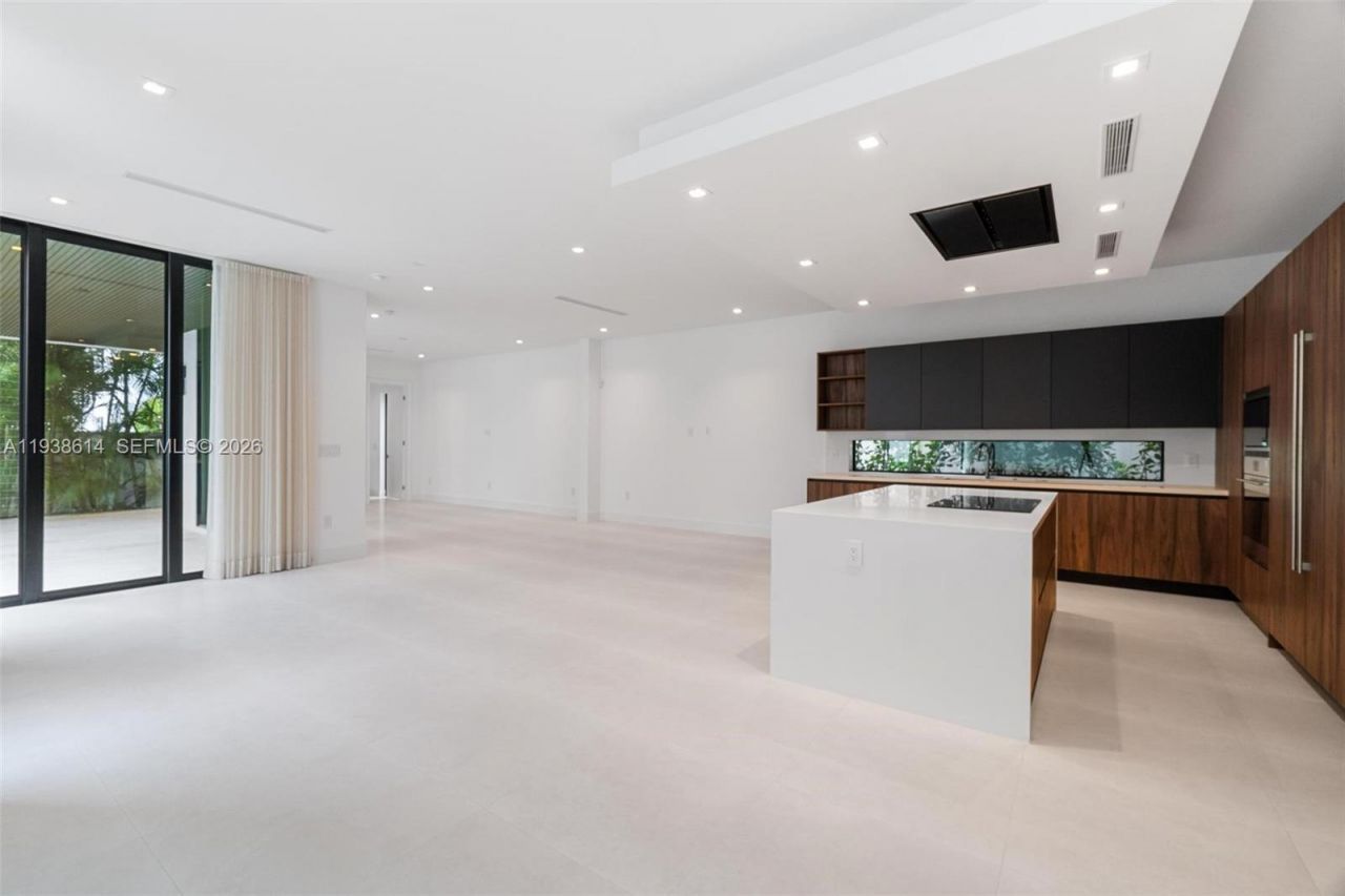 10536 NW 67th Ter , Unit 10536, Doral, FL 33178 Photo