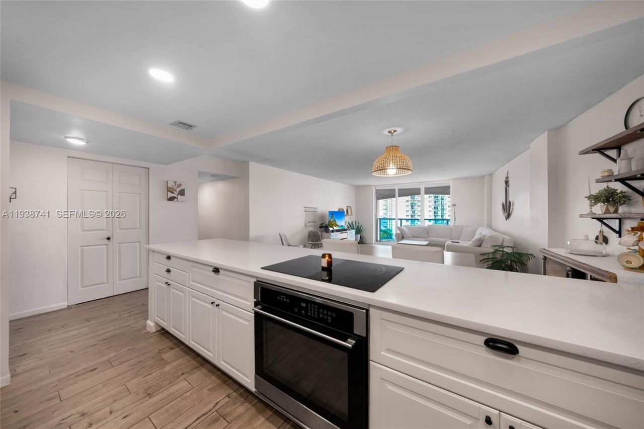 3800 S Ocean Dr, Unit 817, Hollywood, FL 33019 Photo