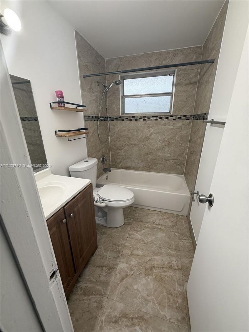 7505 SW 82nd St , Unit 314, Miami, FL 33143 Photo
