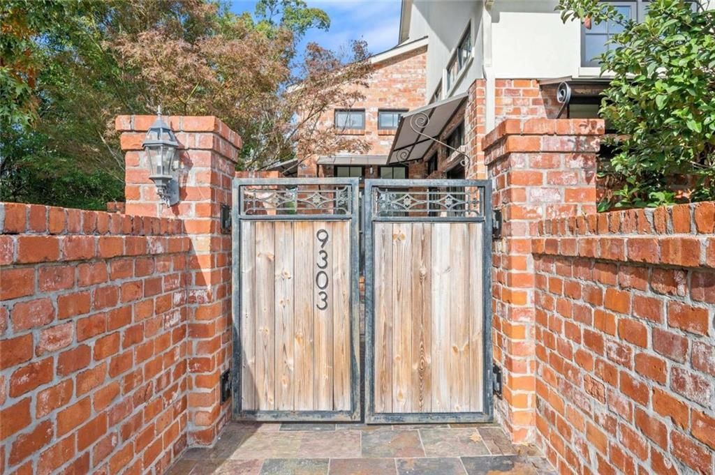 9303 SCULPTOR Court, Baton Rouge, LA 70809
