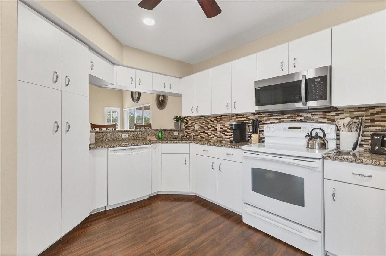 803 Montrose Drive, Unit 201, Venice, FL 34293 Photo