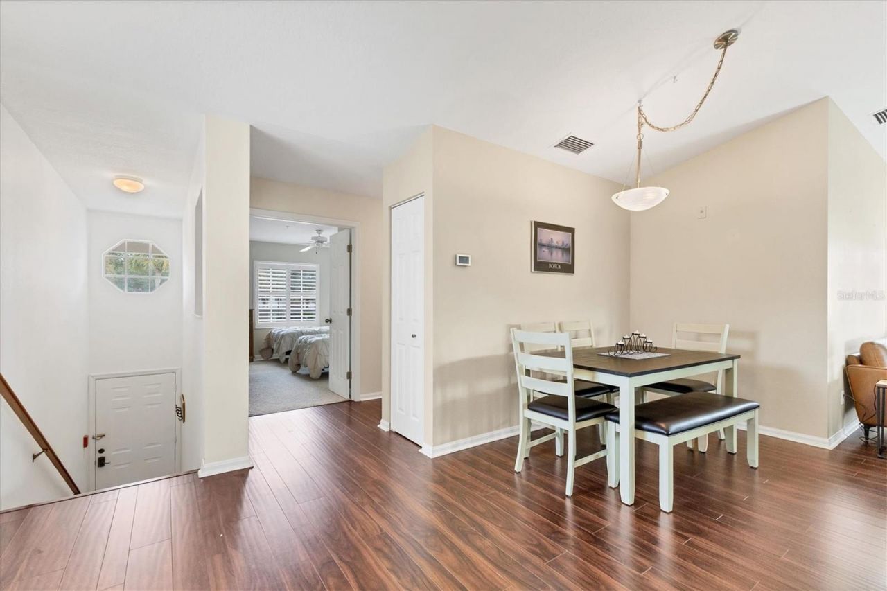 803 Montrose Drive, Unit 201, Venice, FL 34293 Photo